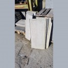 Muurdeksteen beton ***VERSCHILLENDE FORMATEN MET SCHADE*** LOT #203