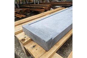 Dorpel Belgische Arduin 122 x 25 x 5 cm Incl. Kussens en Opstand LOT #345